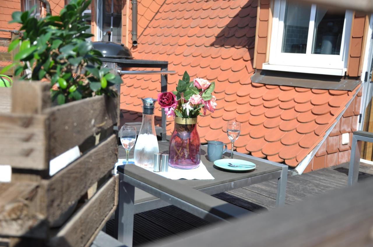 Grosses Offenes Loft Oder Kleine Gemuetliche Wohnung Mit Balkon Wolmirstedt Kültér fotó