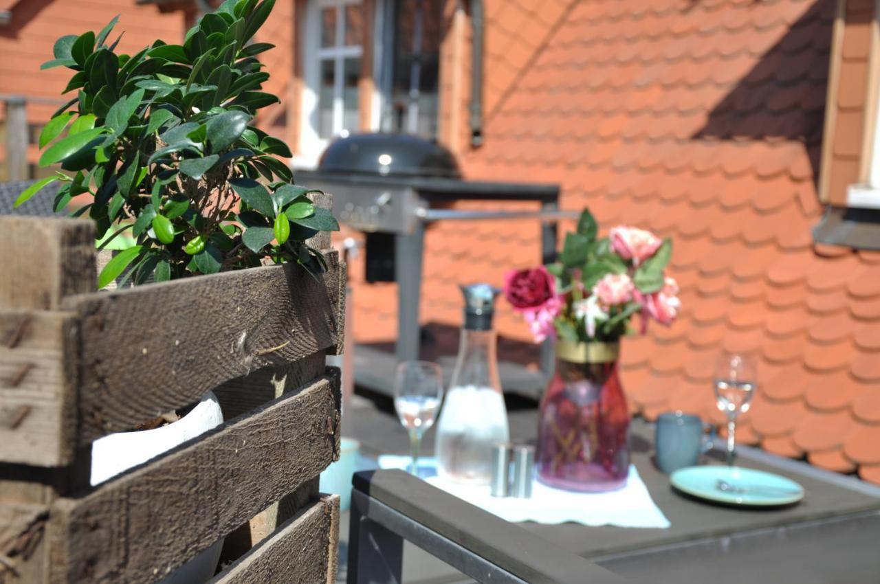 Grosses Offenes Loft Oder Kleine Gemuetliche Wohnung Mit Balkon Wolmirstedt Kültér fotó